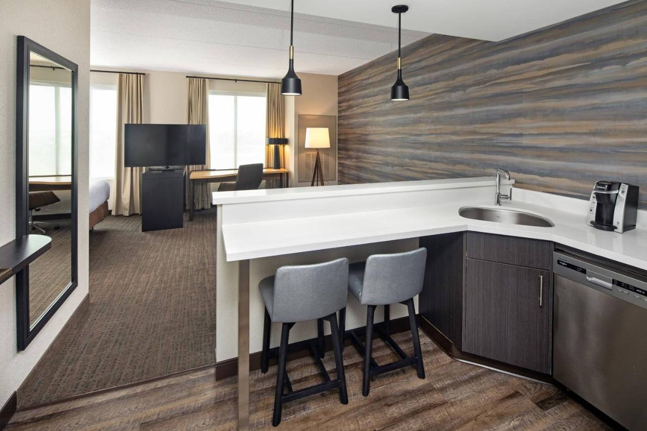Residence Inn By Marriott Toronto Mississauga West Exterior photo